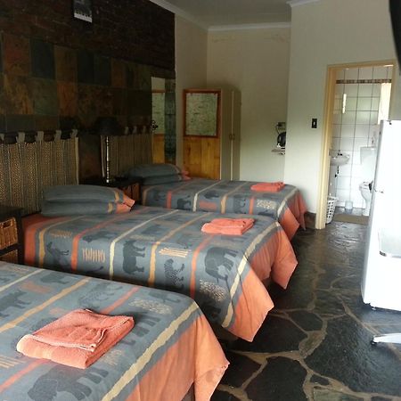 Ingwe Guesthouse ネルスプロイト エクステリア 写真