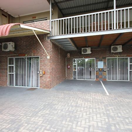 Ingwe Guesthouse ネルスプロイト エクステリア 写真