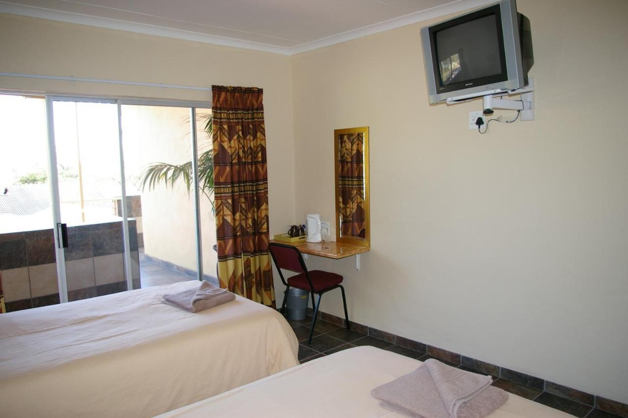 Ingwe Guesthouse ネルスプロイト エクステリア 写真
