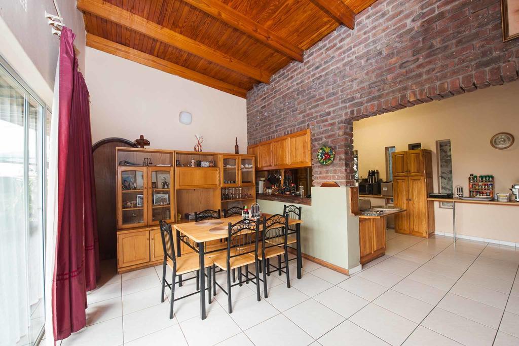 Ingwe Guesthouse ネルスプロイト エクステリア 写真